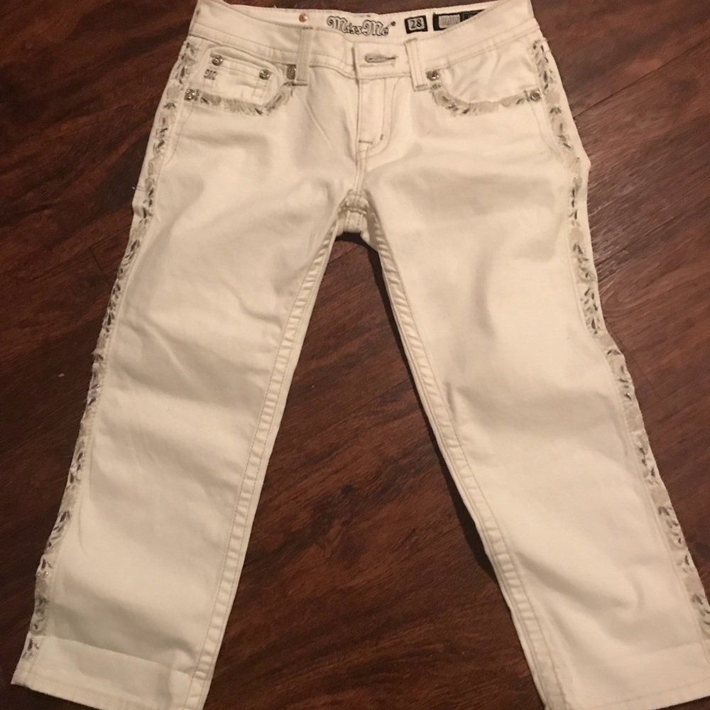 MISS ME CAPRIS- NWOT